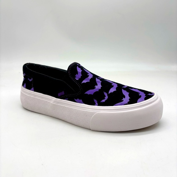 YRU Shoes - YRU Black and Purple Bat Sneakers